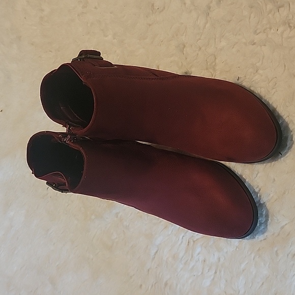 new Boots size 7 - Picture 3 of 5